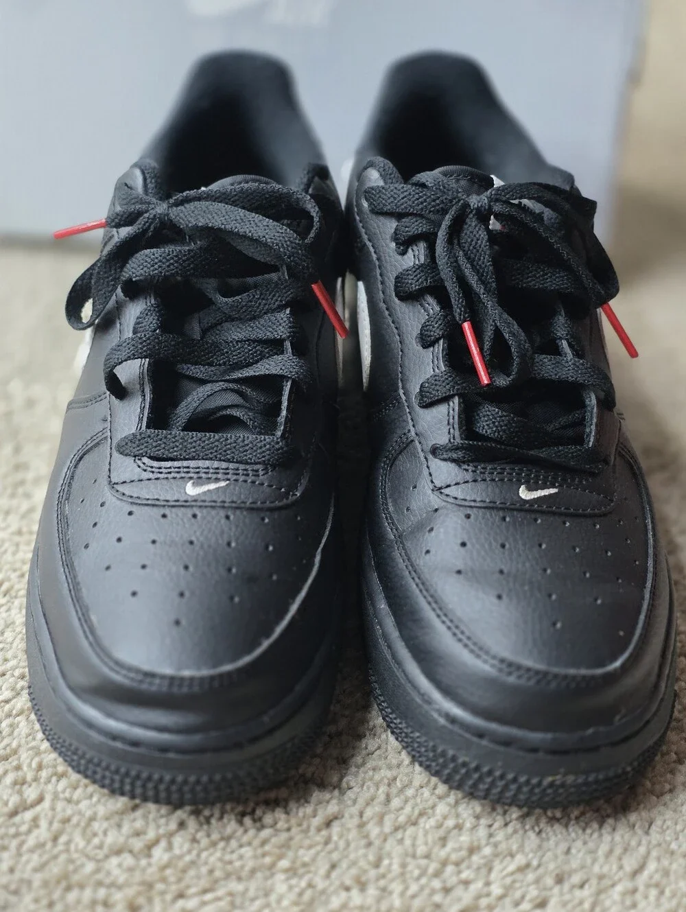 Nike colorway black